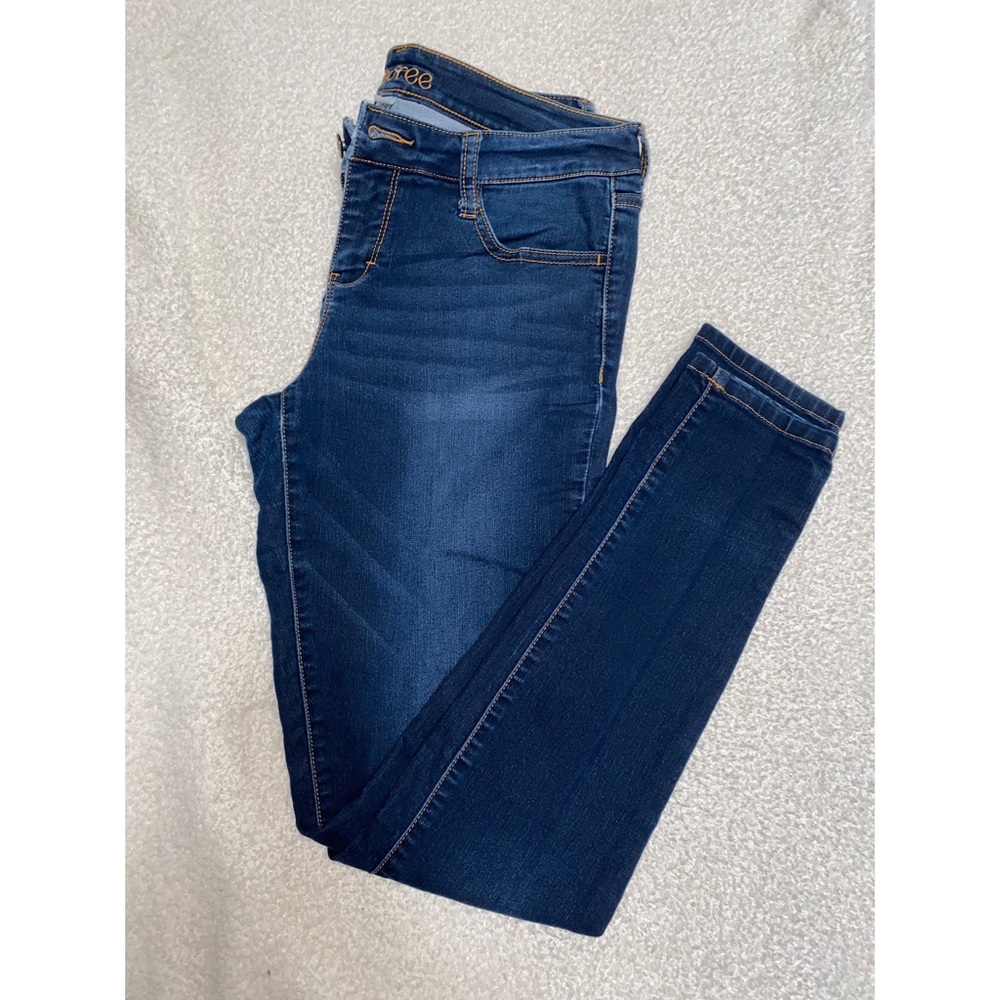 Decree jeans.